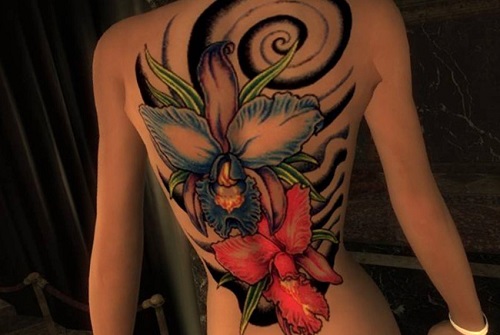 тату цветов на спине